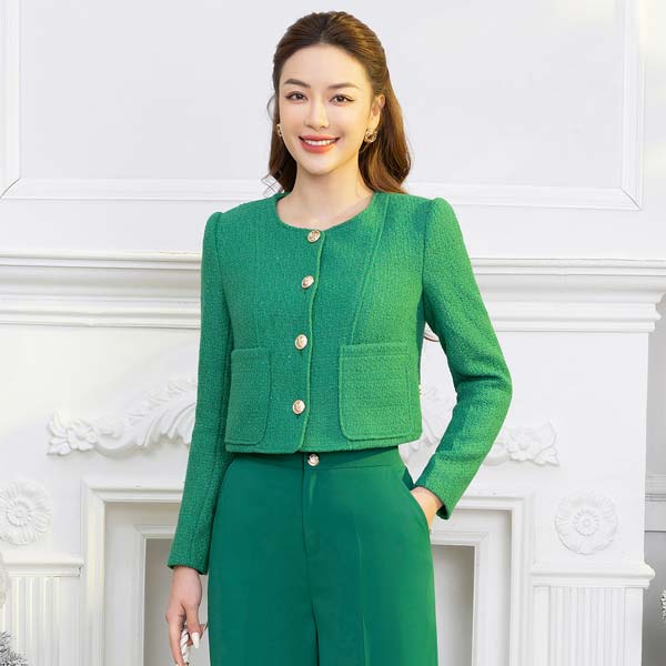 Trang phục làm từ vải dạ text